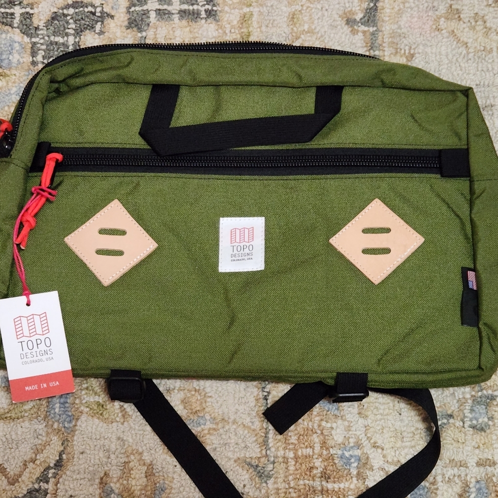 Topo Mountain Briefcase